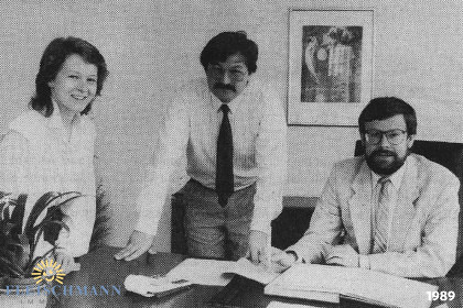 Ein Zeitungsausschnitt aus dem Jahr 1989 dokumentiert den Start von Fleischmann Immobilien als damalige Iduna AG (im Bild Gabriela Schwengeler, Werner Dullnig und Werner Fleischmann).