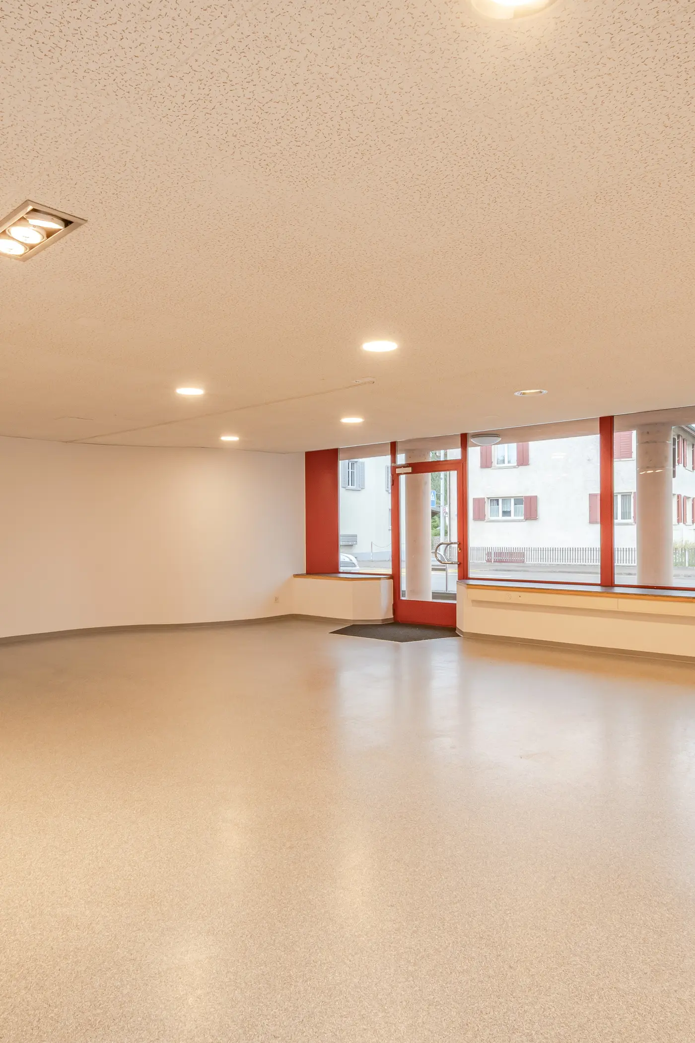 9827a98d-7e33-4a3b-8029-1f9b3e0d9f67_original.jpg?c=8bb6d818d267403498fff3f20b605130