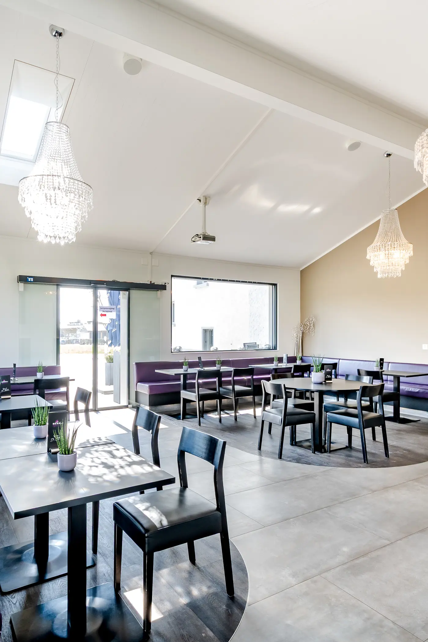 ce2761bc-816f-4554-b364-e22a77c42bf9_original.jpg?c=4bed296283c345ba9d8f337d199dff4e