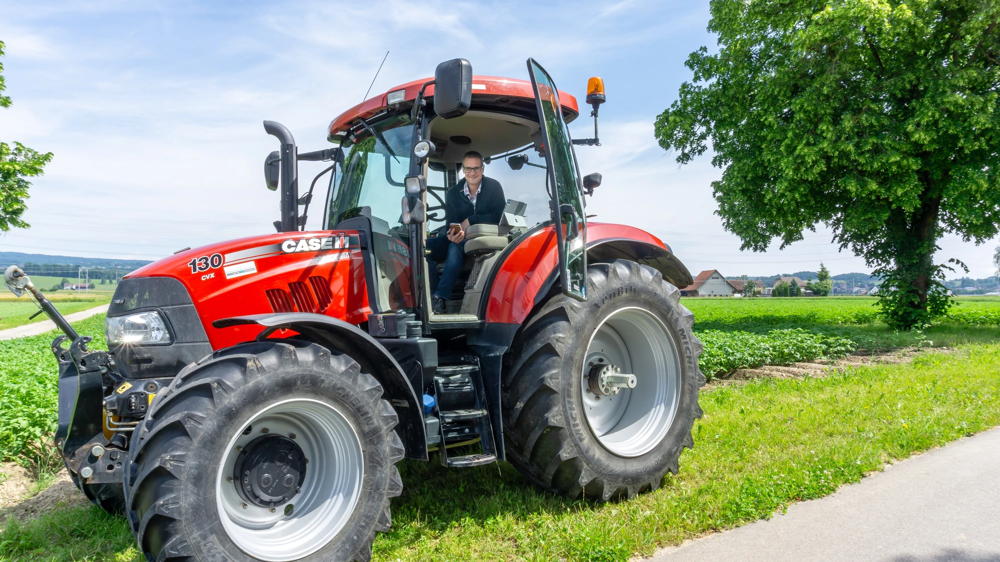 fleischmann-immobilien-andreas-uhlmann-landwirtschaft-immobilienverkauf.jpg?c=9a658c55cb2c4fc29ab1598f6f6c8811