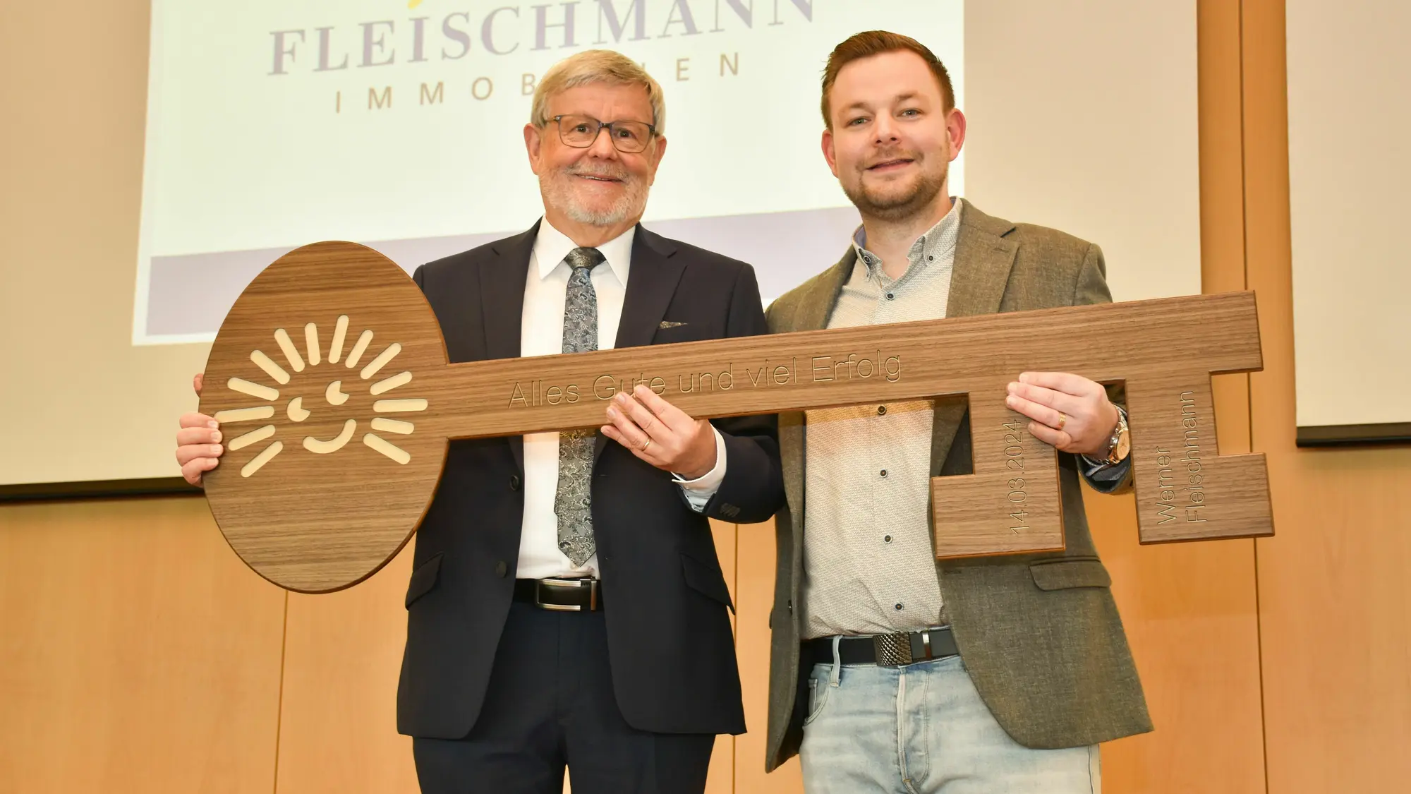 werner-fleischmann-matthias-immobilienverkauf.jpg?c=8d2bf2dddd8a4ba3940f0c1e45e7fa46